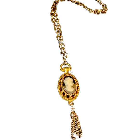 VTG Puff Gold Carved Cameo - Classic Cameo & Floral Tassel Necklace - Picture 3 of 11